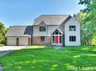 8290 Kraft Ave SE, Caledonia, MI