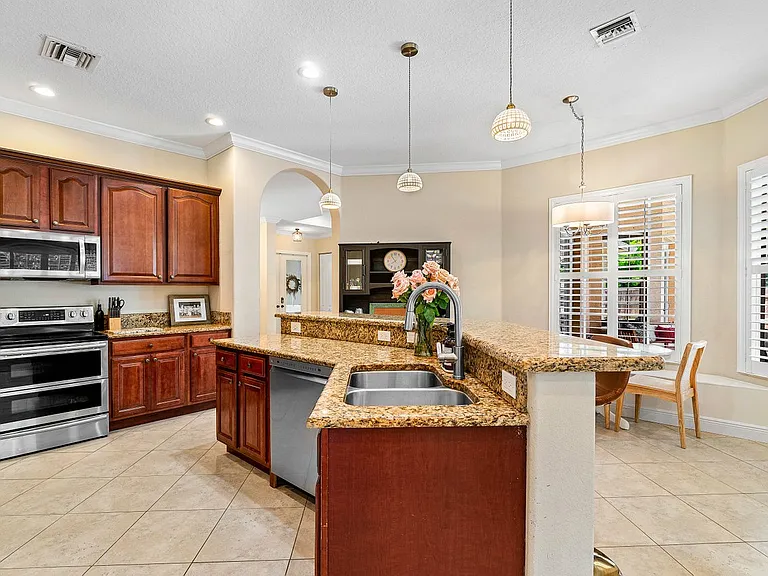 3461 SW Funtuna St — Photo 16