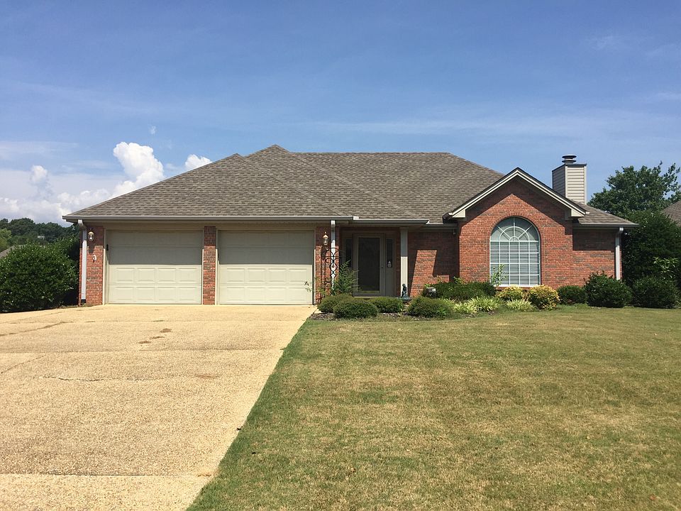 1st image of 201 Woodcrest Dr