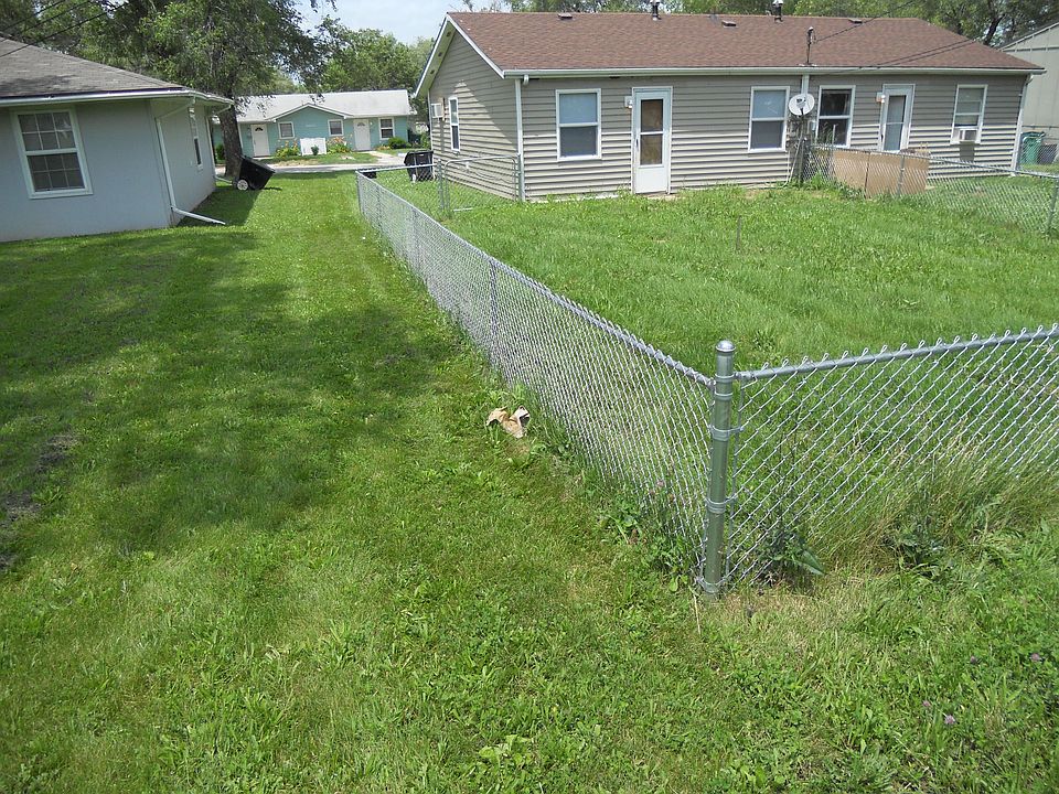 Fenced Yard