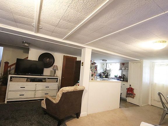 4th image of 28 Verona Court Blvd