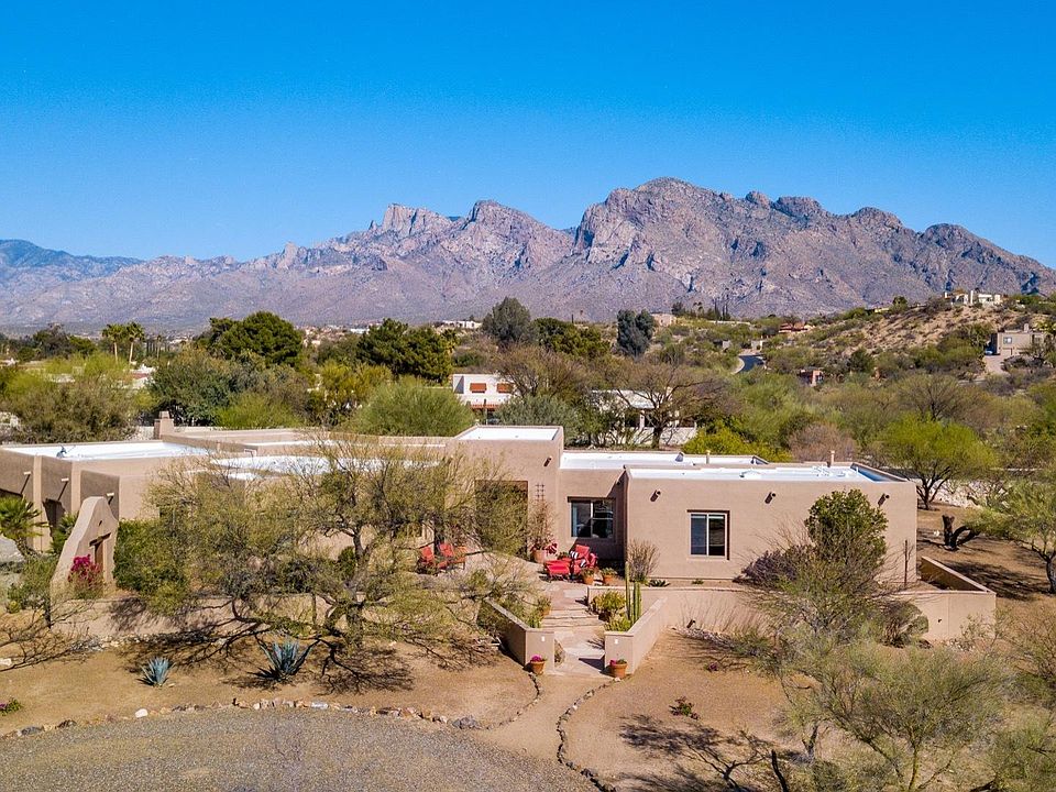 1st image of 1060 W Saddlehorn Dr