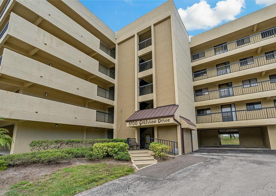 1st image of 1735 Golfview Dr
