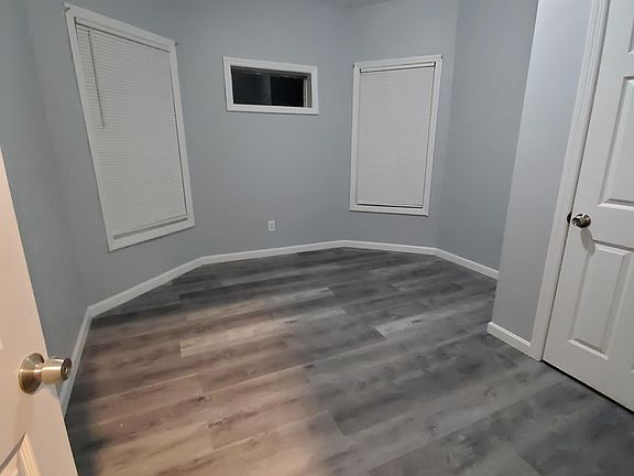 5th image of 82 N 17th St Floor 2