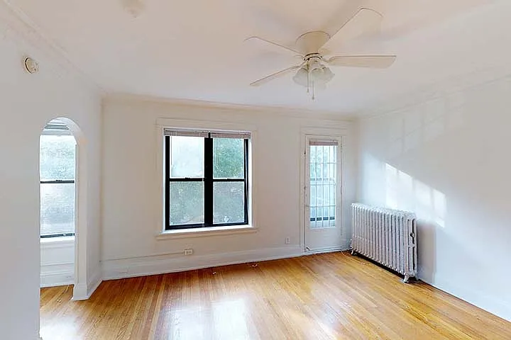 5457-5459 S. Blackstone Avenue — Photo 14