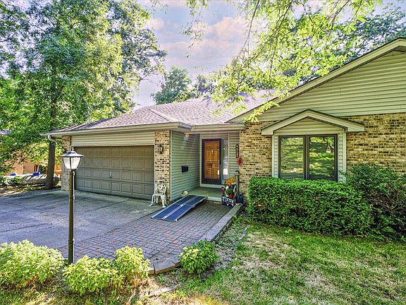 2nd image of 22680 Forrester Ln