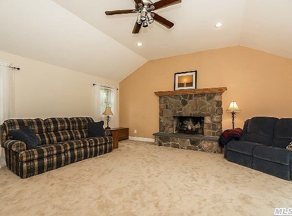 5th image of 21 Seward Ln
