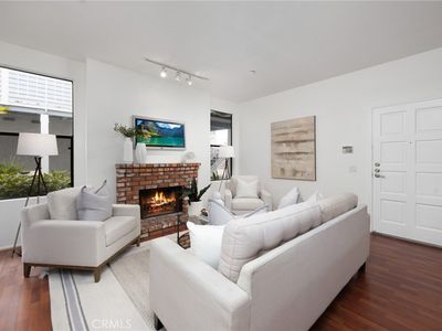 16960 Algonquin St APT 2-102, Huntington Beach, CA, 92649