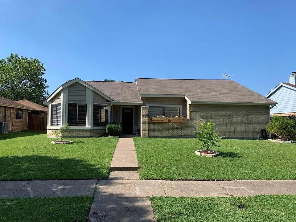 1st image of 425 Covey Ln