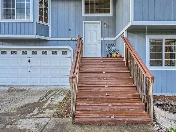 3rd image of 20006 65th Avenue E