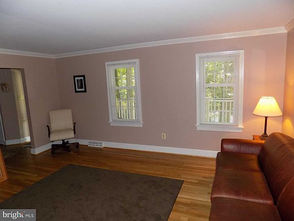 5th image of 1005 Harbour Dr