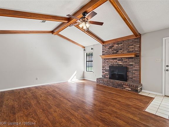 3rd image of 3512 Glen Flora Way