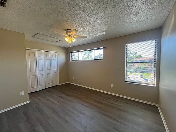 5th image of 2737 Hunt Club Ln #2737