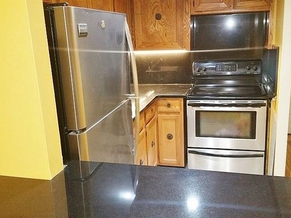 3rd image of 31-55 Crescent St #1A