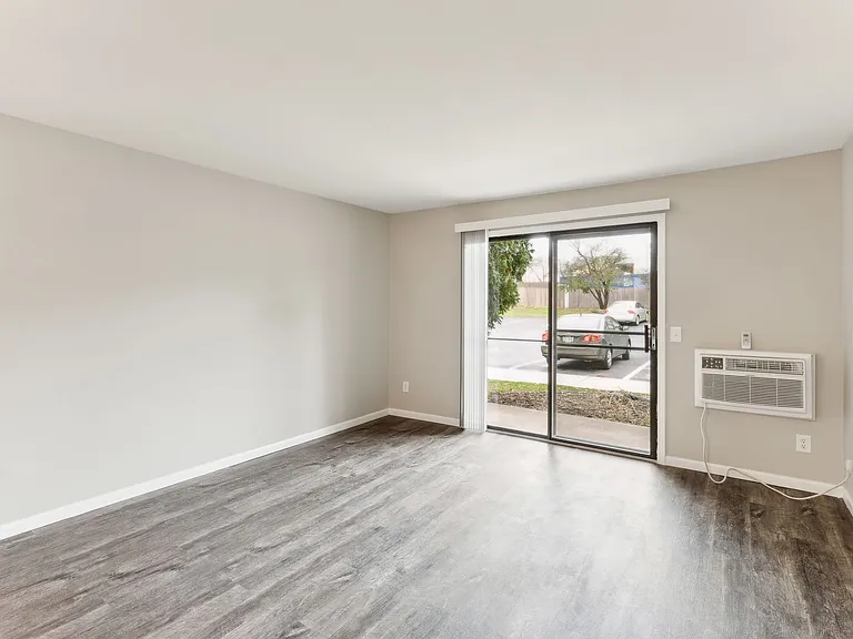Country Meadows Apartments — Photo 72