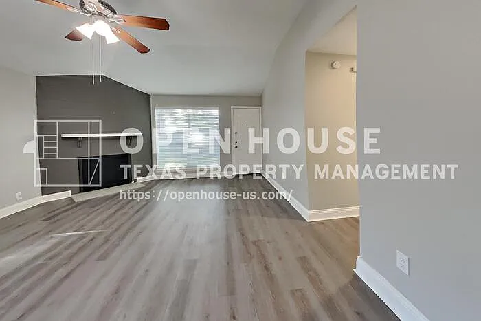 3 bed, 2.0 bath, 1225 sqft, $1,840 — Photo 3
