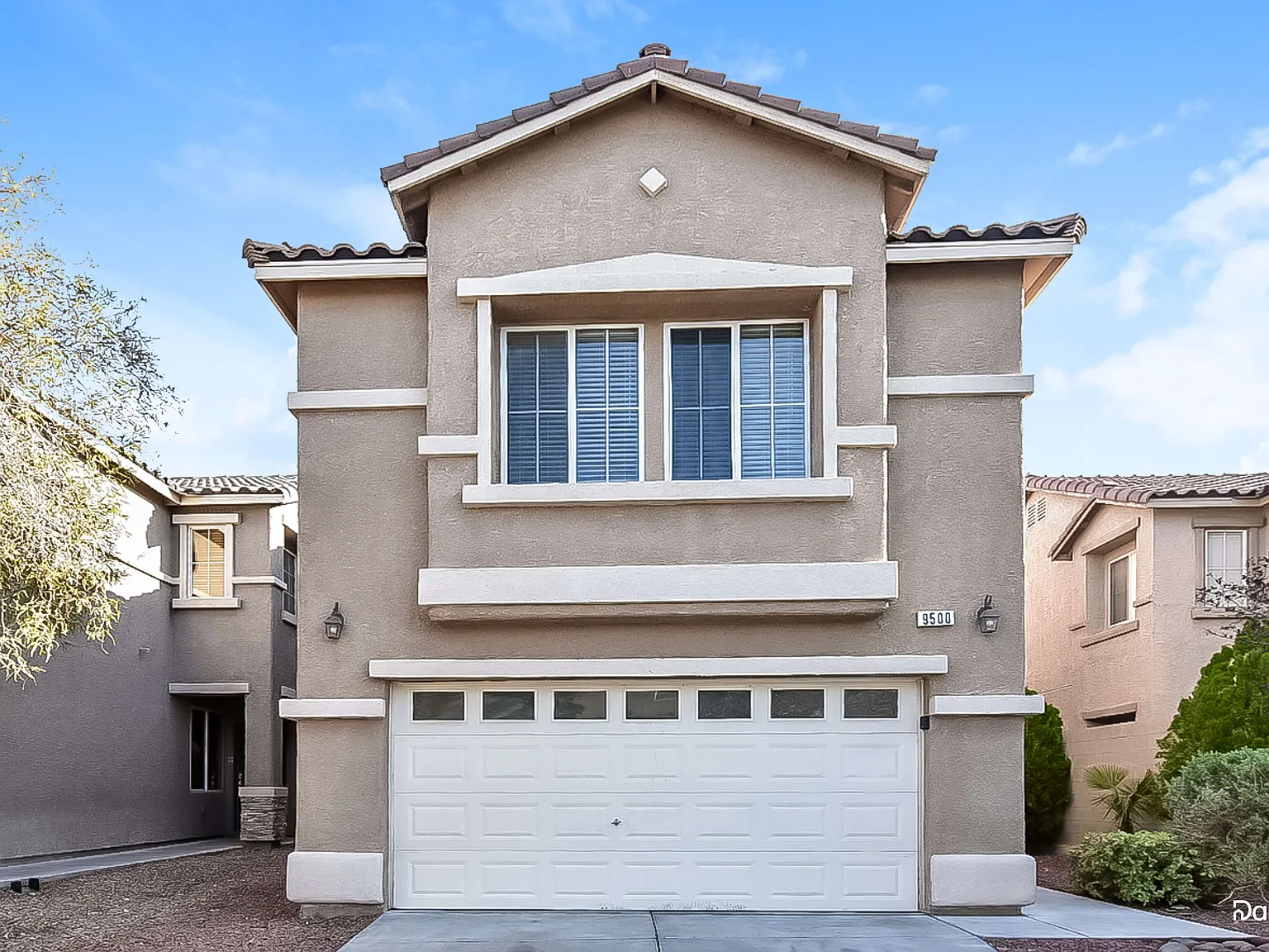4 bed, 2.0 bath, 2089 sqft, $2,540 — Photo 1