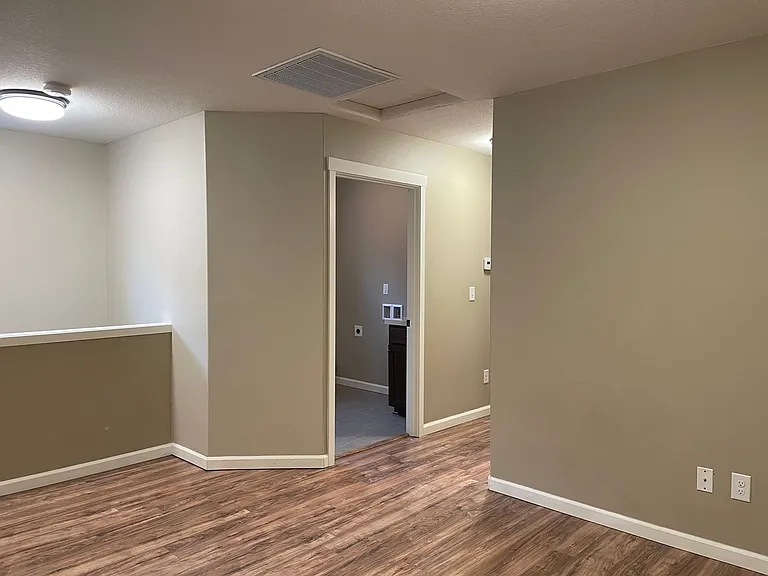 2641 NE 130th Ct — Photo 24
