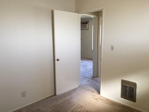 3rd image of 1037 S San Gabriel Blvd
