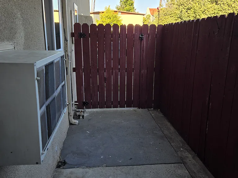 40 Harkness Ave #4 — Photo 6