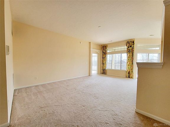 5th image of 4401 Black Oak Ln