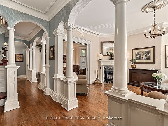 3rd image of 525 King Edward Ave