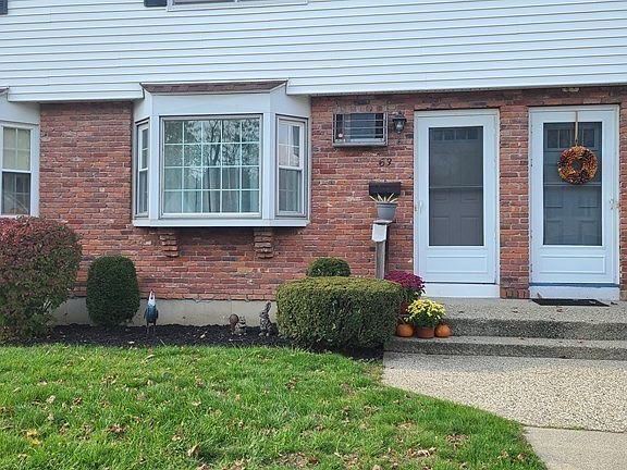 3rd image of 41 South St Unit 63