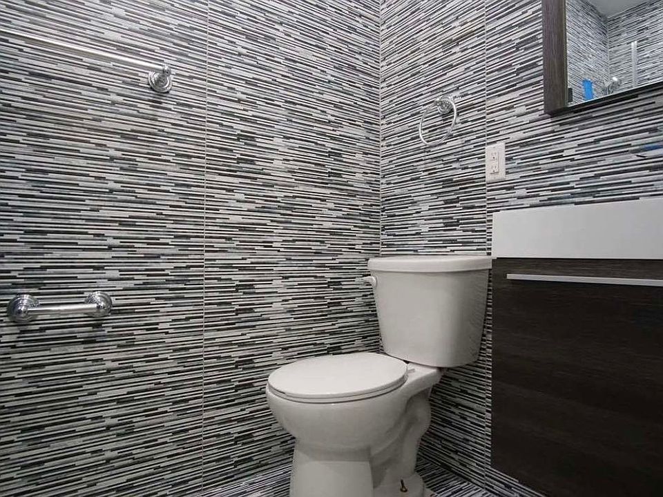 2nd image of 1817 Bleecker St