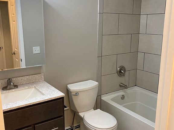 4th image of 121 Allen Dr #2