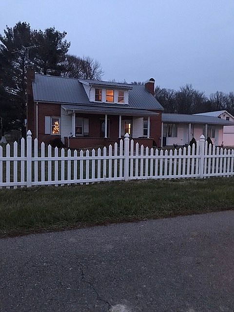 1st image of 2370 W County Road 850 N