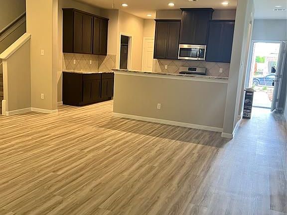 3rd image of 6518 Wenlock Dr