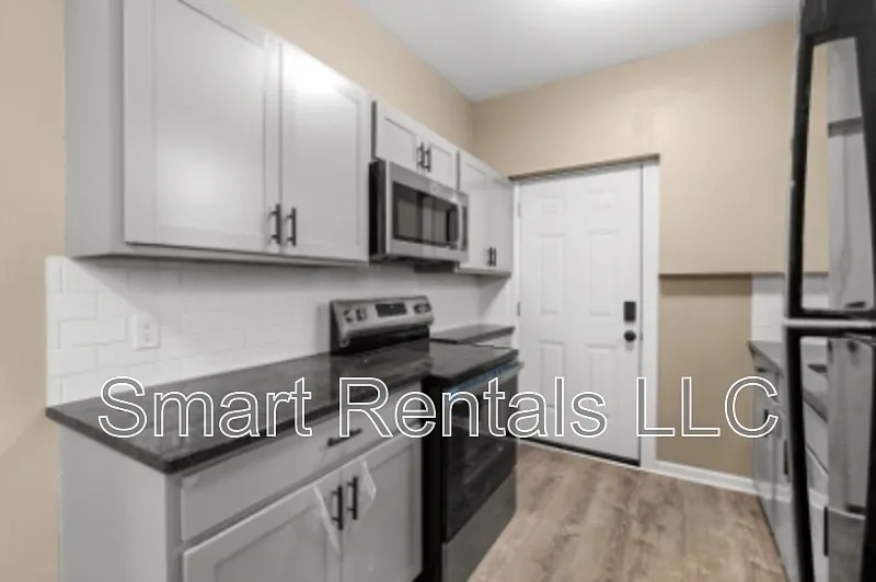 1 bed, 1.0 bath, 750 sqft, $899 — Photo 3
