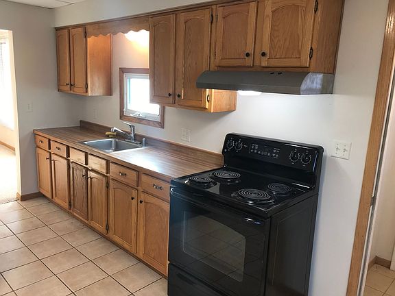 2nd image of 409 Fairview Ave N #1