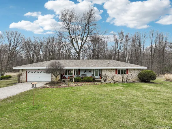 8460 Arbela Rd, Millington, MI 48746