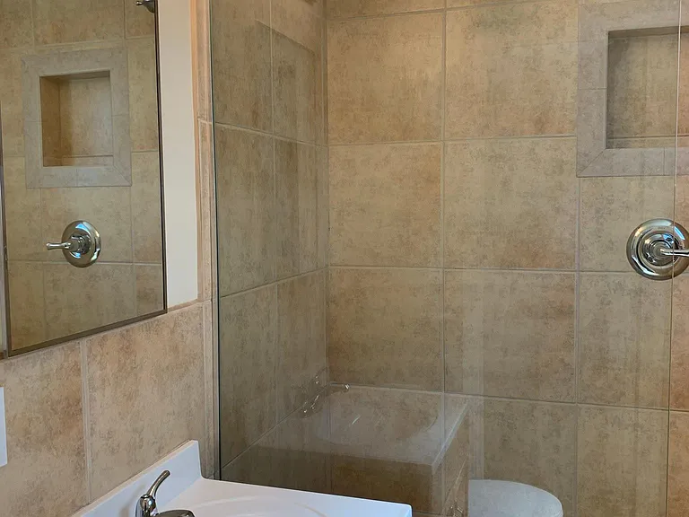 316 Irving Ave #D — Photo 13