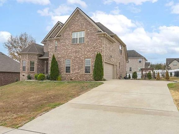 2nd image of 707 Burgundy Dr