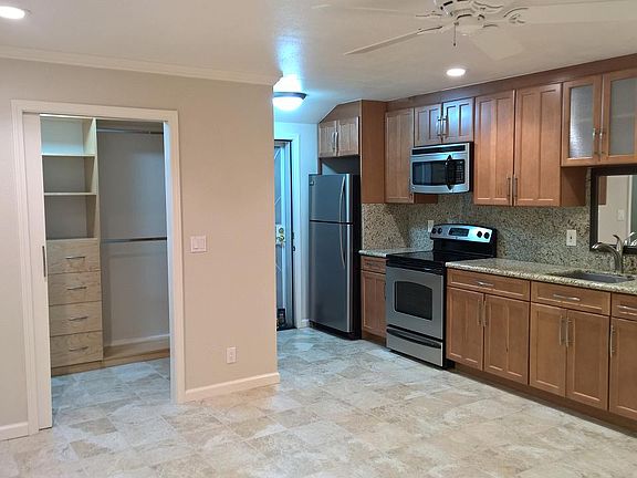 4th image of 1200 Ravenscourt Ave