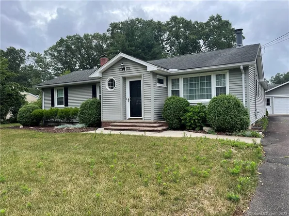 64 Coventry Circle, North Haven, CT 06473