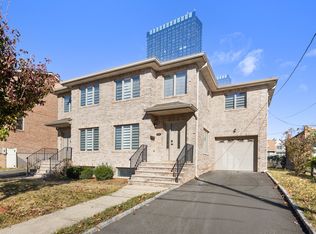 157 English St #A, Fort Lee, NJ 07024