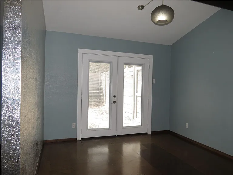 10505 Swallow Ln — Photo 11