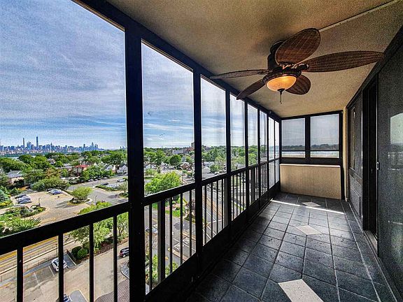2nd image of 300 Winston Dr APT 1021