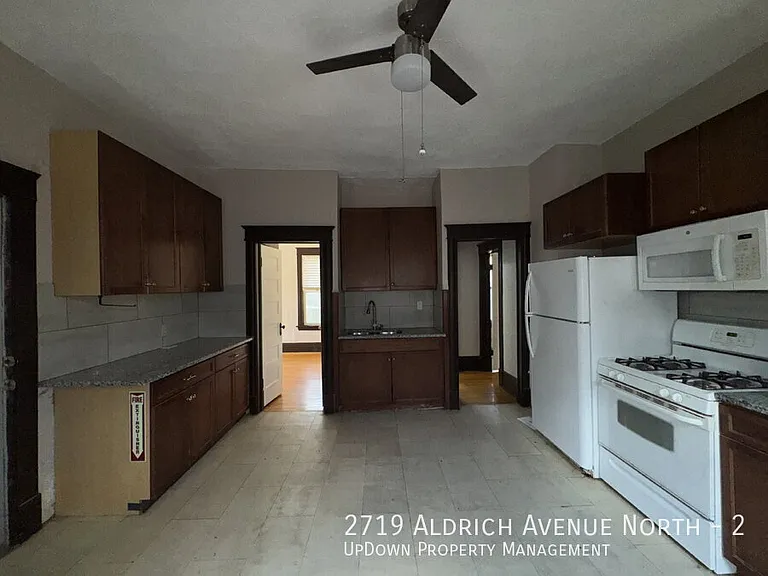 2719 Aldrich Ave N #2 — Photo 11