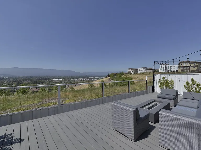 234 William Manly St — Photo 37