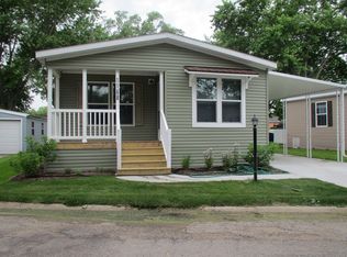 1168 Candlewood Rd, Elgin, IL 60123