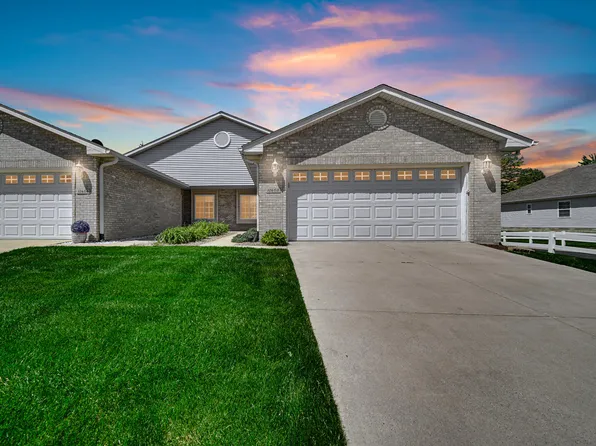 10650 Keystone Ln, Winfield, IN 46307