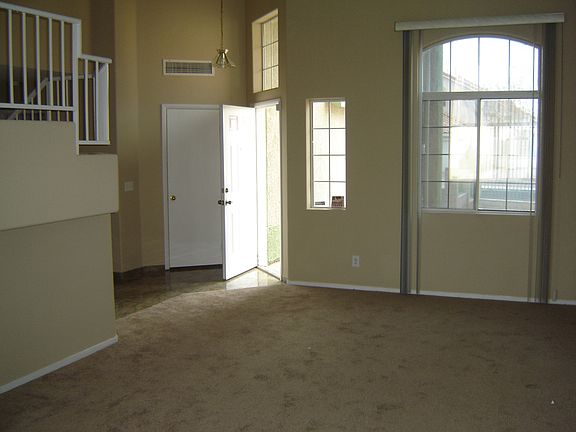 4th image of 2582 Lazy Brook Dr