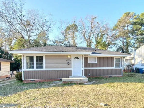2065 Osceola Dr, Fayetteville, NC 28301