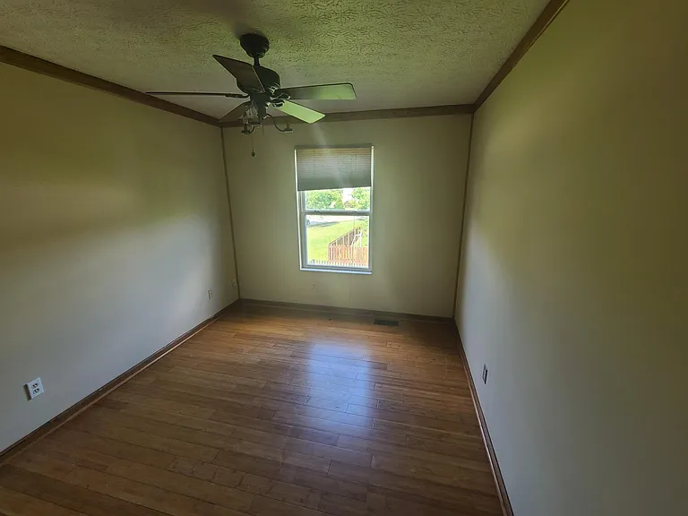 3542 Patcon Way — Photo 20