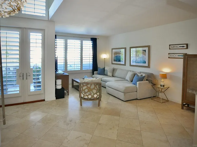5490 La Jolla Blvd #K207 — Photo 8