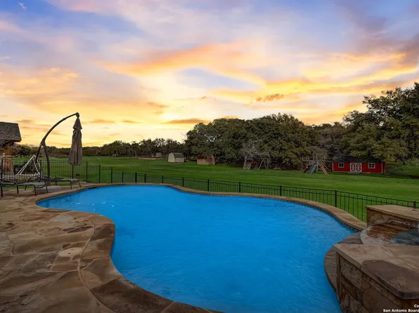 8327 MONUMENT OAK, Boerne, TX 78015